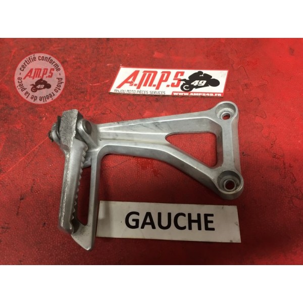 Platine repose pied passager gaucheCBF65014DH-135-GHH9-D31350471used