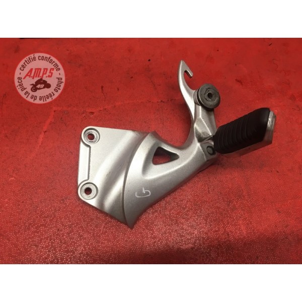 Platine repose pied passager gaucheGSXR130008BD-918-ERTH3-A41365471used