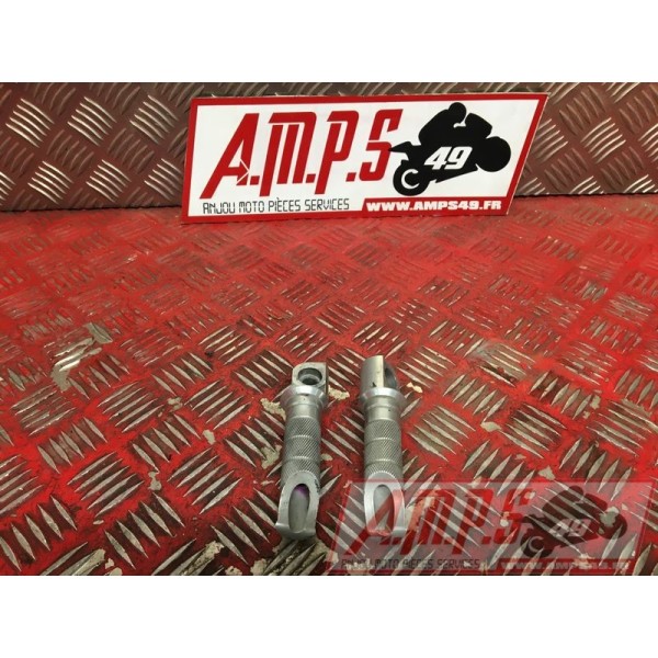 Paire de repose pied adaptable Yamaha YZF R1 2002 à 2003R102CC-022-BSB4-D5568814used
