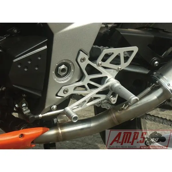 COMMANDES RECULEES POUR KAWASAKI Z750 & Z1000 2007-08