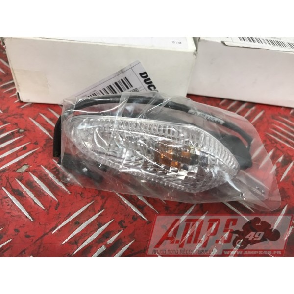 53010234A CLIGNOTANT AVANT DROIT OU ARRIERE GAUCHE DUCATI 696 / 796 / 1100 / MULTISTRADA 1200 - pièce moto occasion