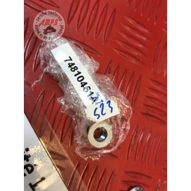 ECROU A EMBASE M10X1 Réf OEM: 74810461A