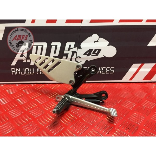 Platine repose pied droiteZX6R14DE-840-BLB3-A31388571used