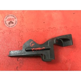 Cache plastique avant gauche 