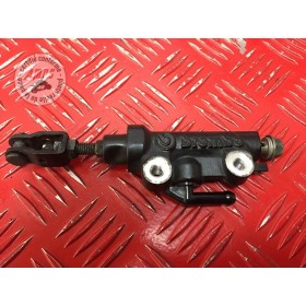 Maitre cylindre de frein arriere 