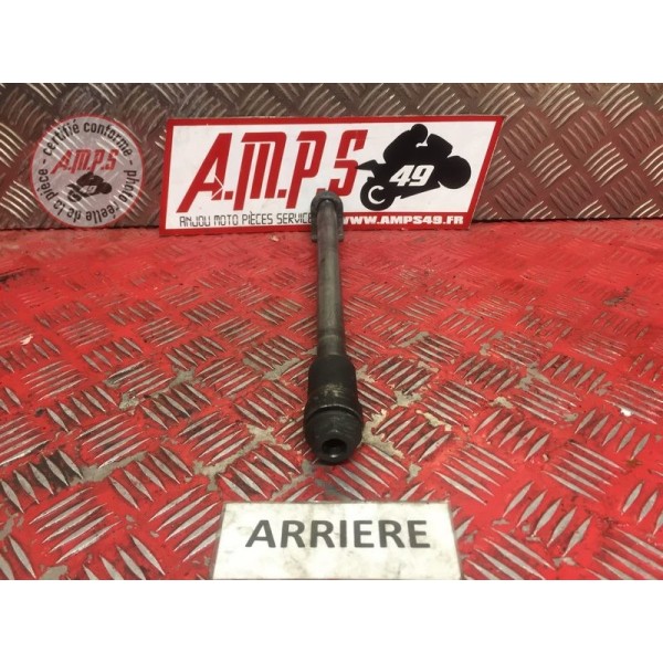 Axe de roue arriere 