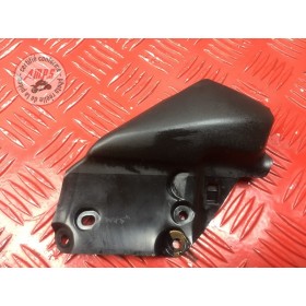 Cache plastique avant droit 