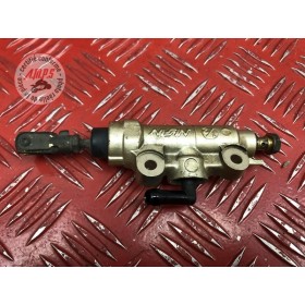 Maitre cylindre de frein arriere 