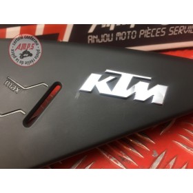 Cache sous reservoir droit 