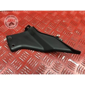 Cache plastique droit sous radiateur 