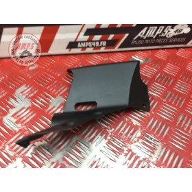 Cache plastique avant gauche 