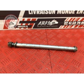 Axe de roue arriere