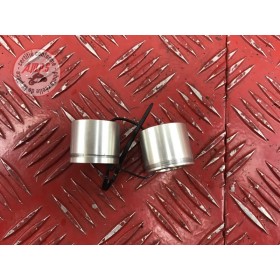 Entretoise d'axe de roue avant