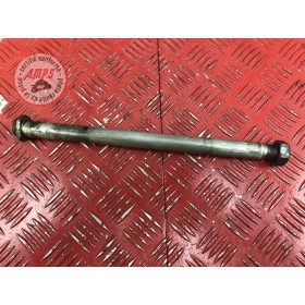 Axe de roue arriere