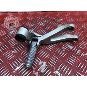 Platine repose pied passager droite 