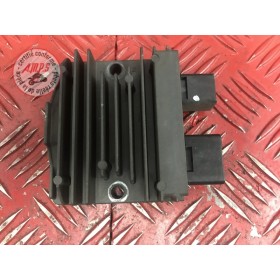 Regulateur de tension 