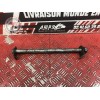 Axe de roue arriere