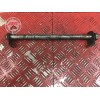 Axe de roue arriere