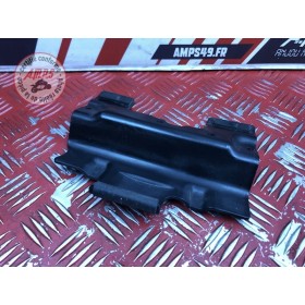 Cache plastique sur moteur