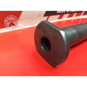Axe de roue arriere 