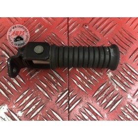 Platine repose pied passager droite 