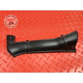 Cache plastique sur boite a air 