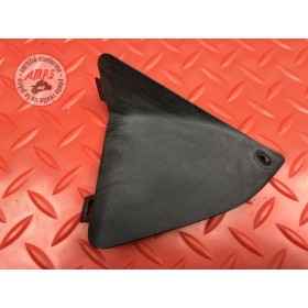 Cache plastique avant gauche 