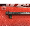 Axe de roue arriere