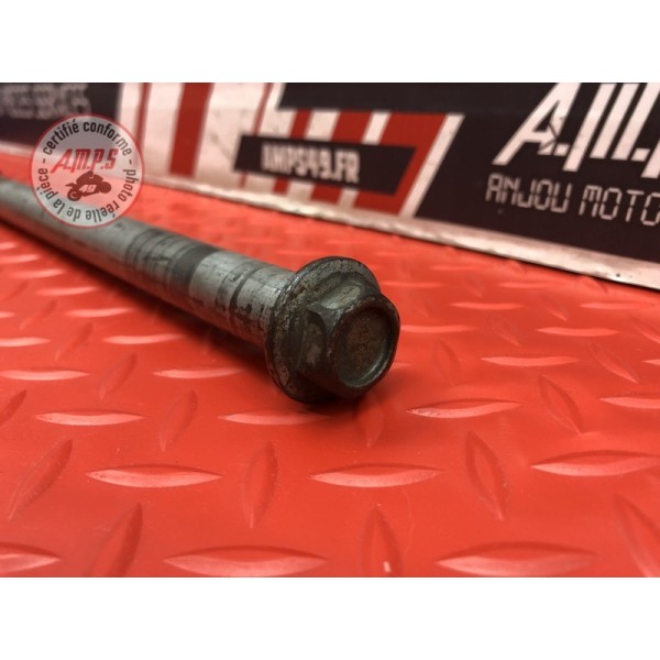 Axe de roue arriere 