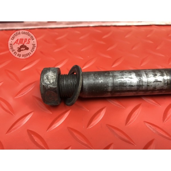 Axe de roue arriere 