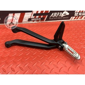 Platine repose pied passager gauche Triumph 765 Street Triple RS 2023 à 2025