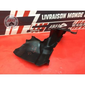 Cache plastique avant gauche 