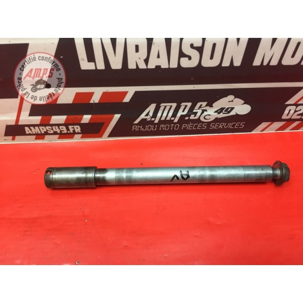 Axe de roue avant