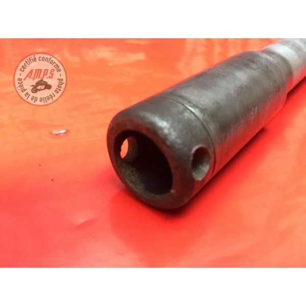 Axe de roue avant 