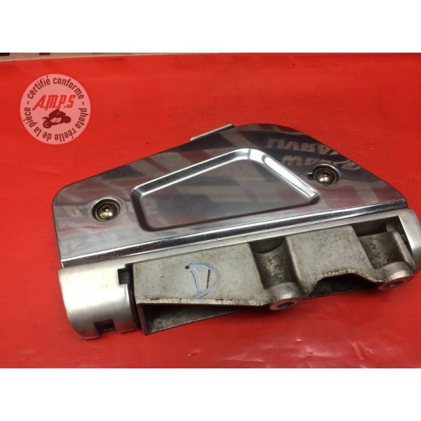 Platine repose pied passager droite 