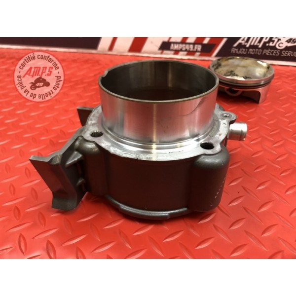 Cylindre piston avant 
