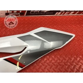 Cache sur flanc de carénage droit 