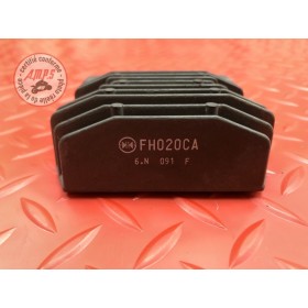 Regulateur de tension 