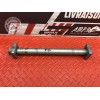 Axe de roue arriere