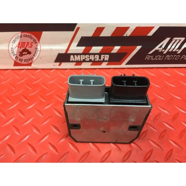 Regulateur de tension 