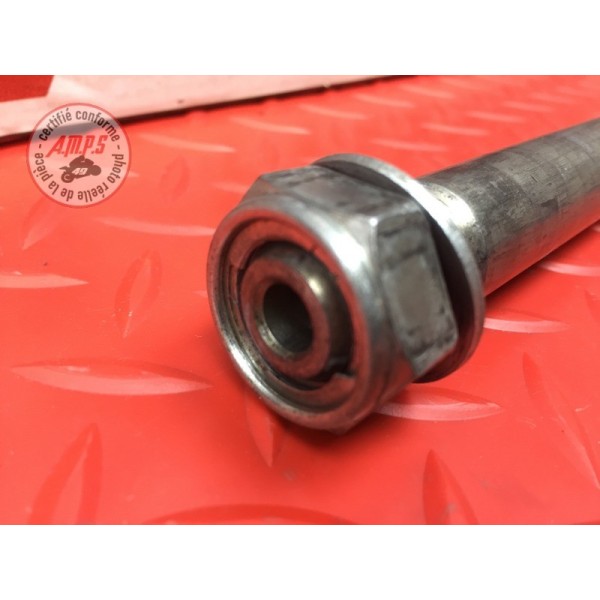 Axe de roue arriere 