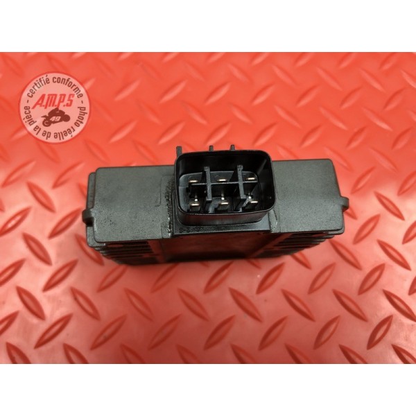 Regulateur de tension 