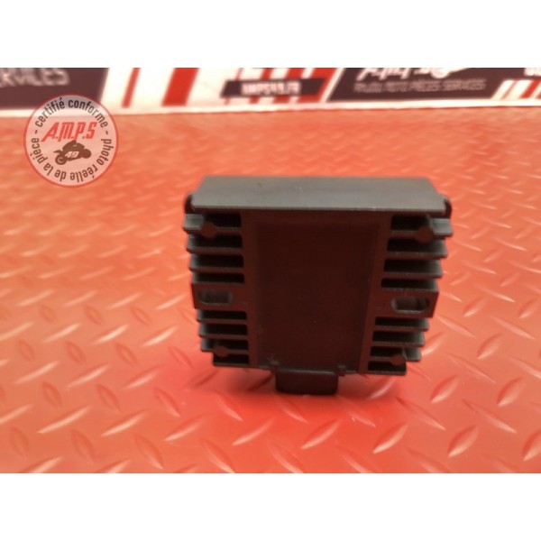 Regulateur de tension 