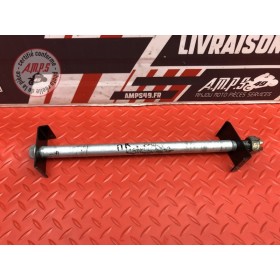 Axe de roue arriere
