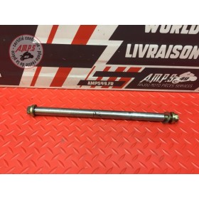 Axe de roue arriere