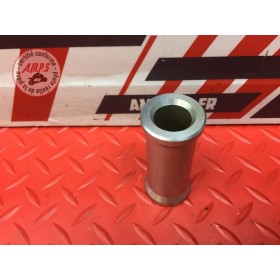 Entretoise d'axe de bras oscillant Triumph Sprint 900 de 1993 à 1998