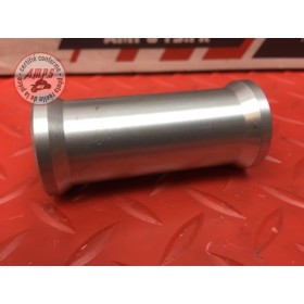 Entretoise d'axe de bras oscillant 