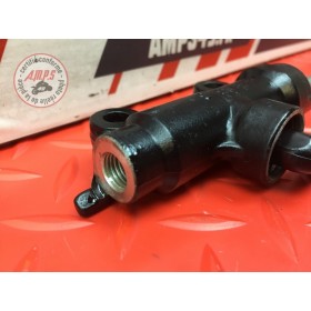 Maitre cylindre de frein arriere 