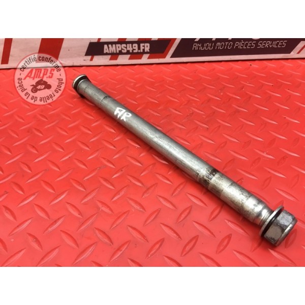Axe de roue arriere 