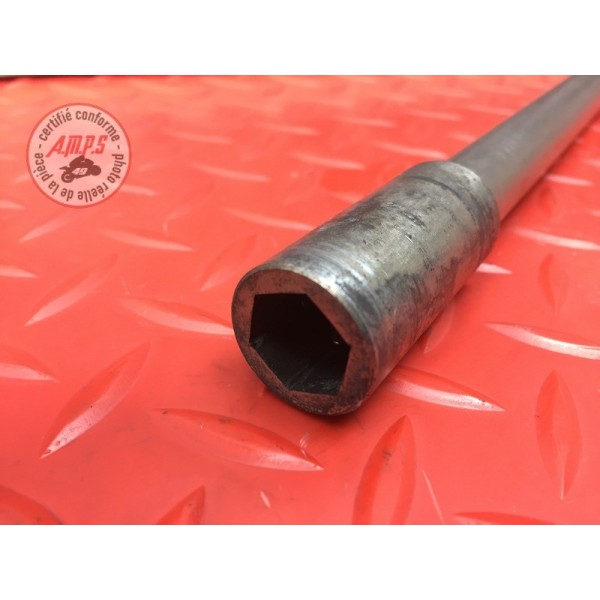 Axe de roue avant 